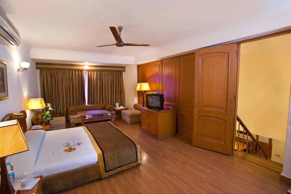 The Bmk Hotel Greater Kailash Delhi (National Capital Territory of India) Eksteriør bilde
