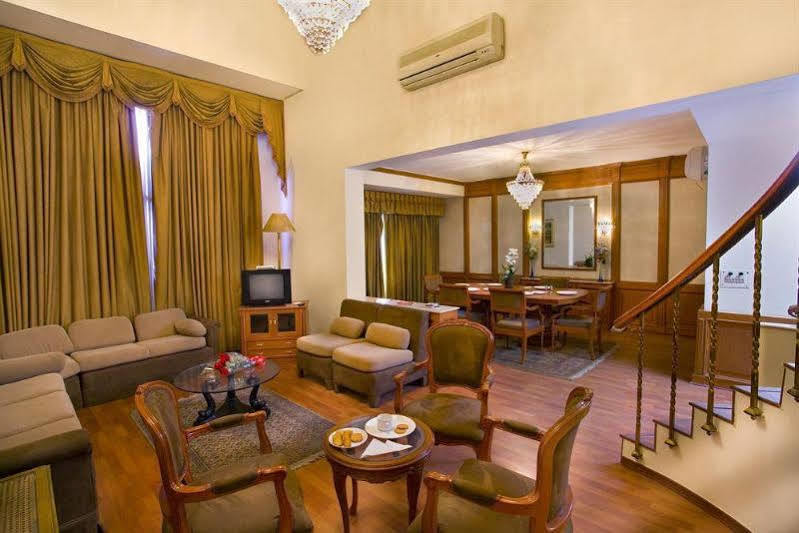 The Bmk Hotel Greater Kailash Delhi (National Capital Territory of India) Eksteriør bilde